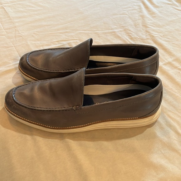 Cole Haan Original Grand Venetian. Magnet (Gray) with Ivory Sole. Size 13. - Picture 3 of 16